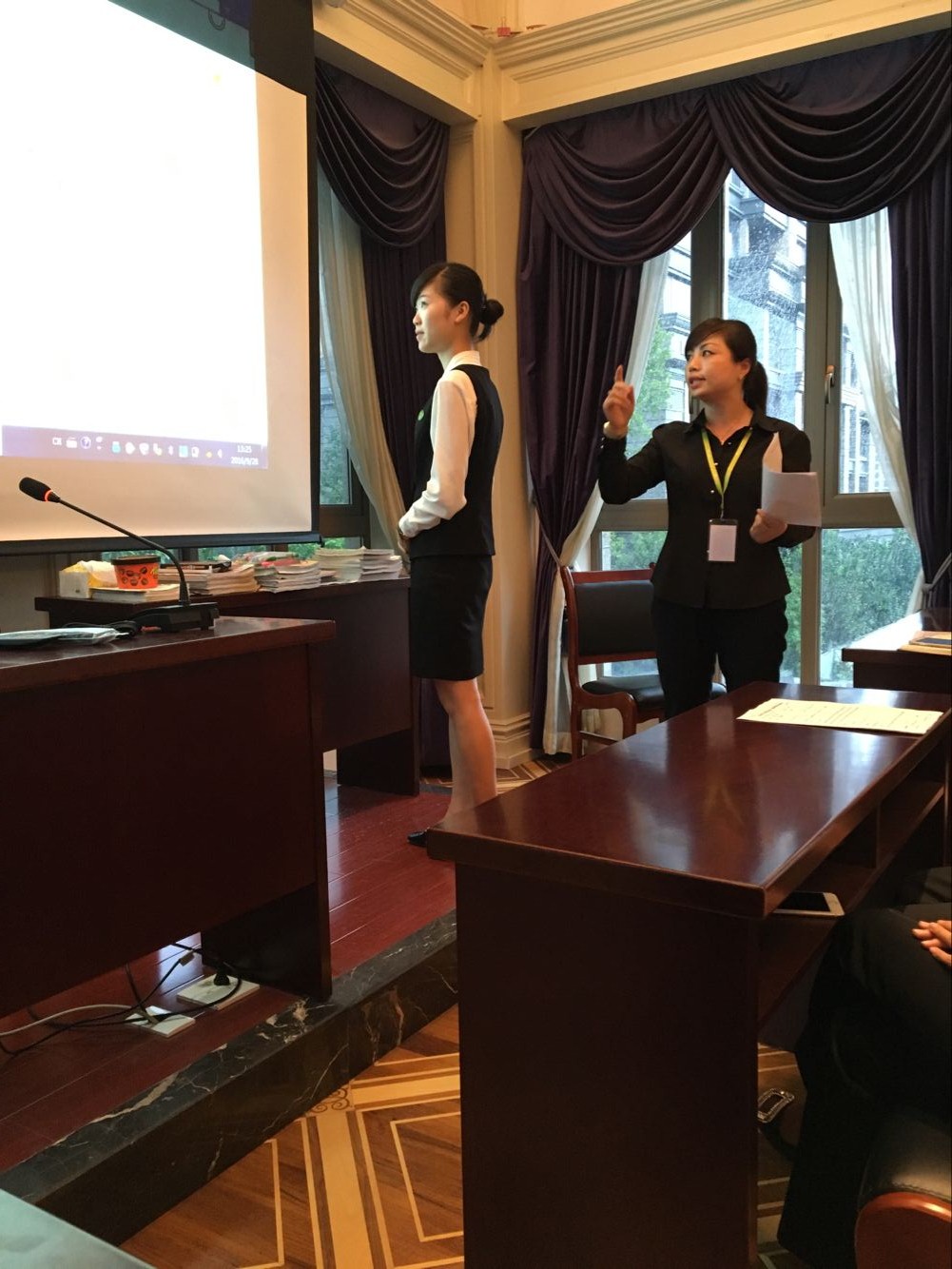 ��Ԫ�㳡��չ����Ԫ����΢Ц�ж�����Ա���